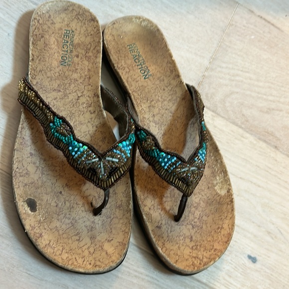 Kenneth Cole Reaction brown and turquoise beaded sandals - sz 8 - Picture 5 of 9